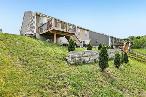 Exterior - 10494 Fairbourne Dr, Latonia Lakes, KY 41015 photo 6 of 6
