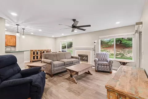 Living - 2250 Devlin Pl #104, Crescent Springs, KY 41017 photo 1 of 1