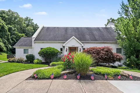 Exterior - 2250 Devlin Pl #104, Crescent Springs, KY 41017 photo 6 of 7