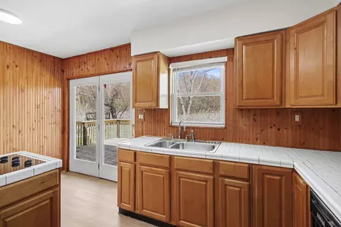 Kitchen - 1982 Warren Ave, Fort Mitchell, KY 41017 photo 4 of 4