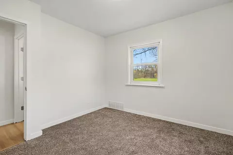 Bedroom - 1982 Warren Ave, Fort Mitchell, KY 41017 photo 1 of 5