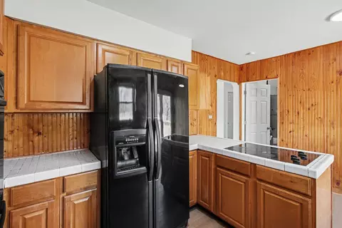 Kitchen - 1982 Warren Ave, Fort Mitchell, KY 41017 photo 3 of 4