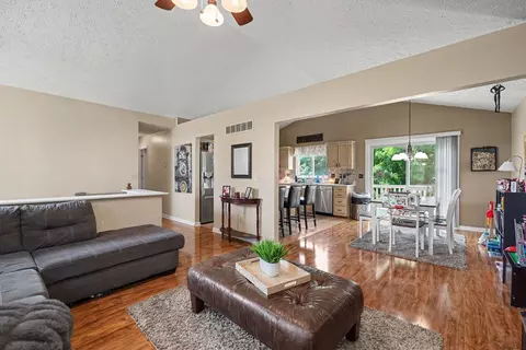 2237 Gribble Dr, Covington, KY 41017 photo 6