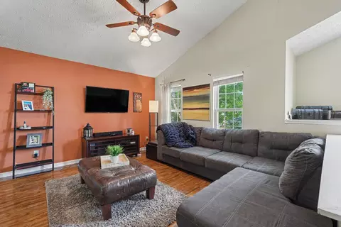 2237 Gribble Dr, Covington, KY 41017 photo 4