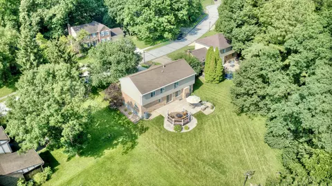 View/Area - 2064 Periwinkle Ct, Crescent Springs, KY 41017 photo 7 of 9