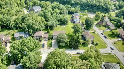 View/Area - 2064 Periwinkle Ct, Crescent Springs, KY 41017 photo 9 of 9