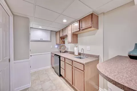 Kitchen - 2064 Periwinkle Ct, Crescent Springs, KY 41017 photo 6 of 6