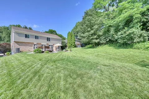 Exterior - 2064 Periwinkle Ct, Crescent Springs, KY 41017 photo 7 of 8