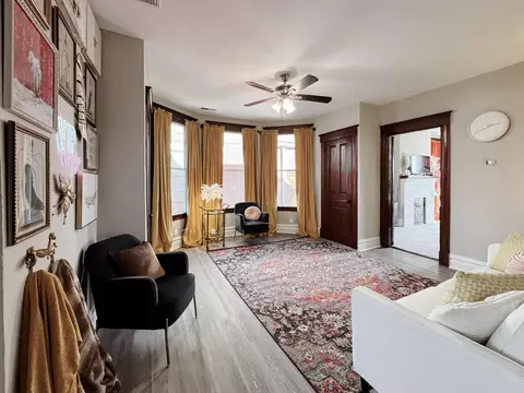 Living - 454 Elm St, Ludlow, KY 41016 photo 1 of 8