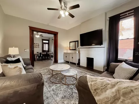 Living - 454 Elm St, Ludlow, KY 41016 photo 6 of 8