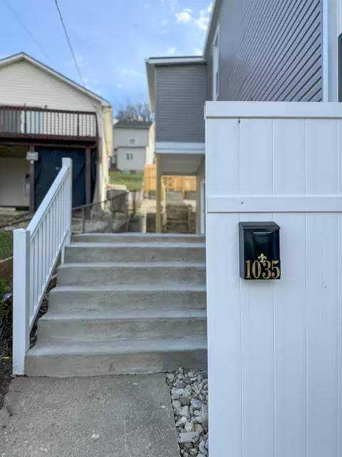 Exterior - 1035 John St, Covington, KY 41016 photo 5 of 7