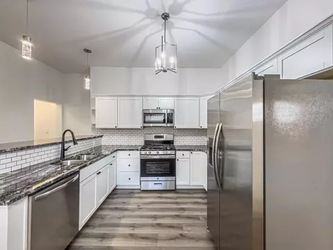 Kitchen - 1035 John St, Covington, KY 41016 photo 2 of 3
