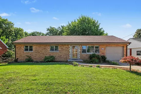 811 Kenridge Dr, Villa Hills, KY 41017