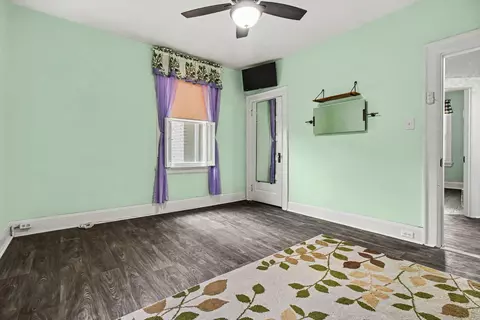 Bedroom - 332 E 18th St, Covington, KY 41014 photo 2 of 6