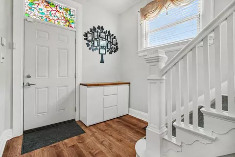 Entry Way - 332 E 18th St, Covington, KY 41014 photo 1 of 2