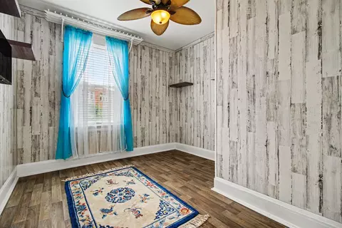 Bedroom - 332 E 18th St, Covington, KY 41014 photo 6 of 6