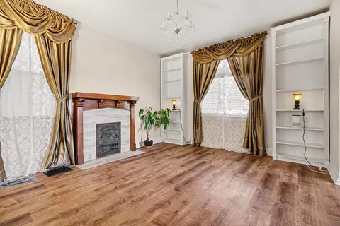 Living - 332 E 18th St, Covington, KY 41014 photo 2 of 3