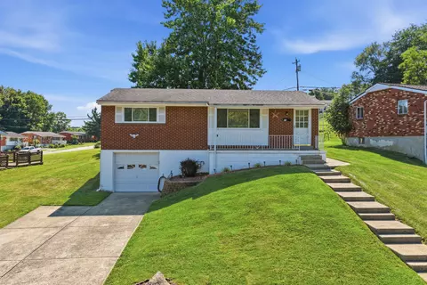 23 Red Bud Ln, Alexandria, KY 41001