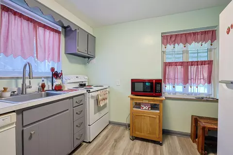 Kitchen - 1 Howard Rd, Fort Wright, KY 41011 photo 1 of 2