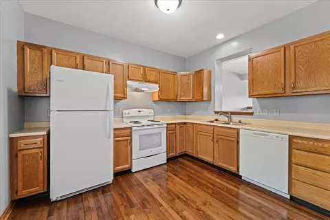 Kitchen - 2041 Franklin St, Covington, KY 41014 photo 2 of 4