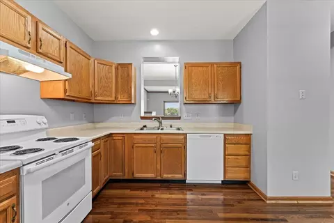 Kitchen - 2041 Franklin St, Covington, KY 41014 photo 3 of 4