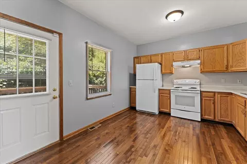 Kitchen - 2041 Franklin St, Covington, KY 41014 photo 1 of 4