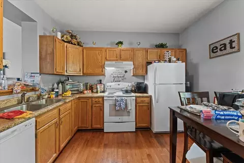 Kitchen - 2041 Franklin St, Covington, KY 41014 photo 4 of 4