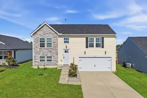 102 Churchill Dr, Williamstown, KY 41097
