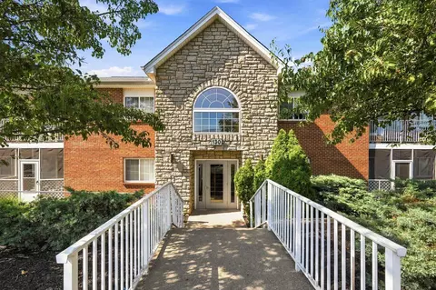 130 Pine Lake Dr #7, Erlanger, KY 41018