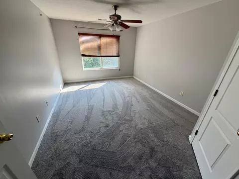 Bedroom - 2255 Rolling Hills Dr, Covington, KY 41017 photo 2 of 6