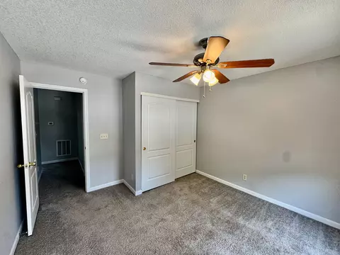 Bedroom - 2255 Rolling Hills Dr, Covington, KY 41017 photo 6 of 6