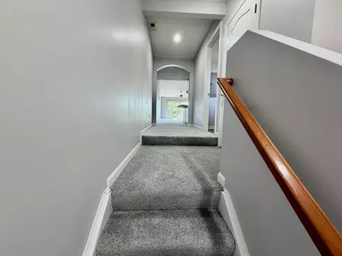 Entry Way - 2255 Rolling Hills Dr, Covington, KY 41017 photo 6 of 7