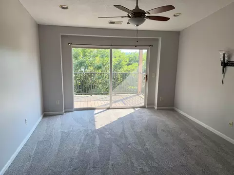 Living - 2255 Rolling Hills Dr, Covington, KY 41017 photo 3 of 3