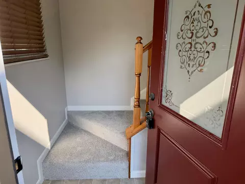 Entry Way - 2255 Rolling Hills Dr, Covington, KY 41017 photo 3 of 7