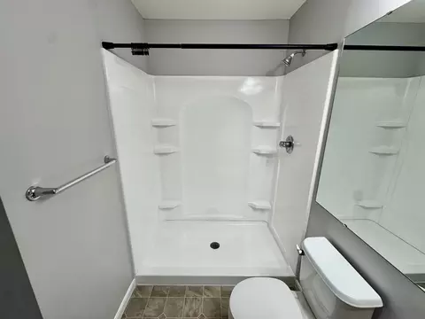 Bath - 2255 Rolling Hills Dr, Covington, KY 41017 photo 1 of 2