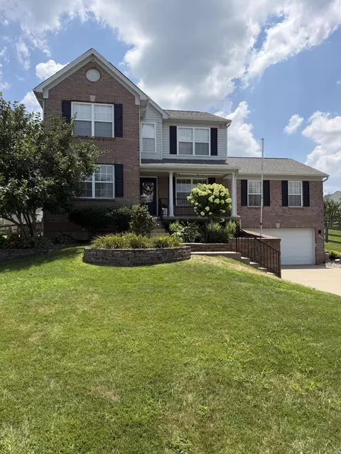 2011 Falling Water Ln, Hebron, KY 41048