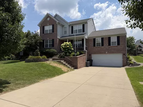 2011 Falling Water Ln, Hebron, KY 41048