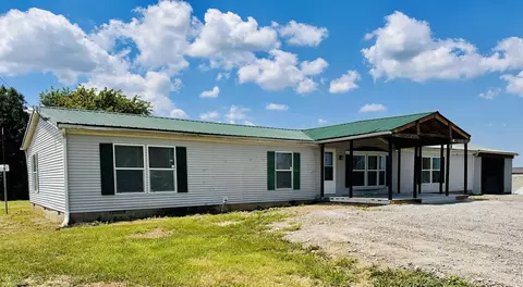 120 Burley Ln, Jonesville, KY 41052