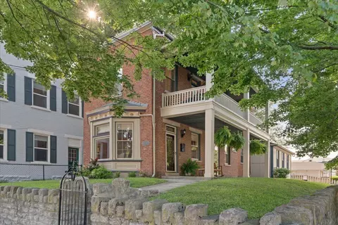 237 E 7th St, Newport, KY 41071