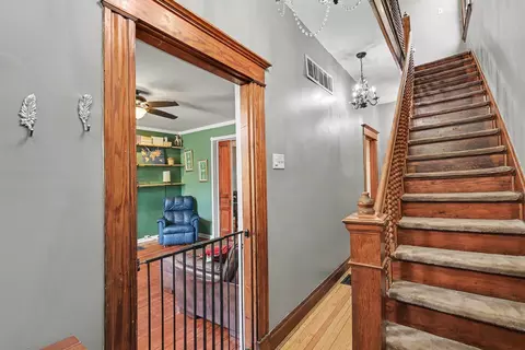 Entry Way - 2007 Garrard St, Covington, KY 41014 photo 1 of 1