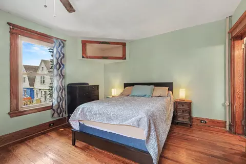 Bedroom - 2007 Garrard St, Covington, KY 41014 photo 1 of 5