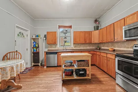 Kitchen - 2007 Garrard St, Covington, KY 41014 photo 1 of 4