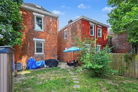 Exterior - 2007 Garrard St, Covington, KY 41014 photo 5 of 7