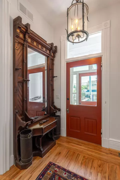 Entry Way - 801 Scott St, Covington, KY 41011 photo 2 of 12