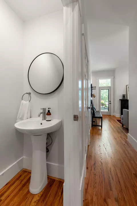 Entry Way - 801 Scott St, Covington, KY 41011 photo 6 of 12