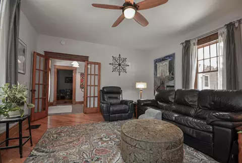Living - 166 E 43rd St, Covington, KY 41015 photo 2 of 3