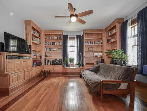 Living - 166 E 43rd St, Covington, KY 41015 photo 3 of 3