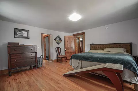 Bedroom - 166 E 43rd St, Covington, KY 41015 photo 2 of 7