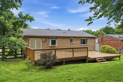 Exterior - 2705 Surfside Dr, Villa Hills, KY 41017 photo 6 of 9