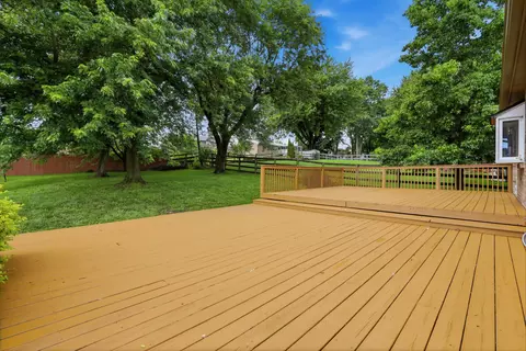 Exterior - 2705 Surfside Dr, Villa Hills, KY 41017 photo 3 of 9